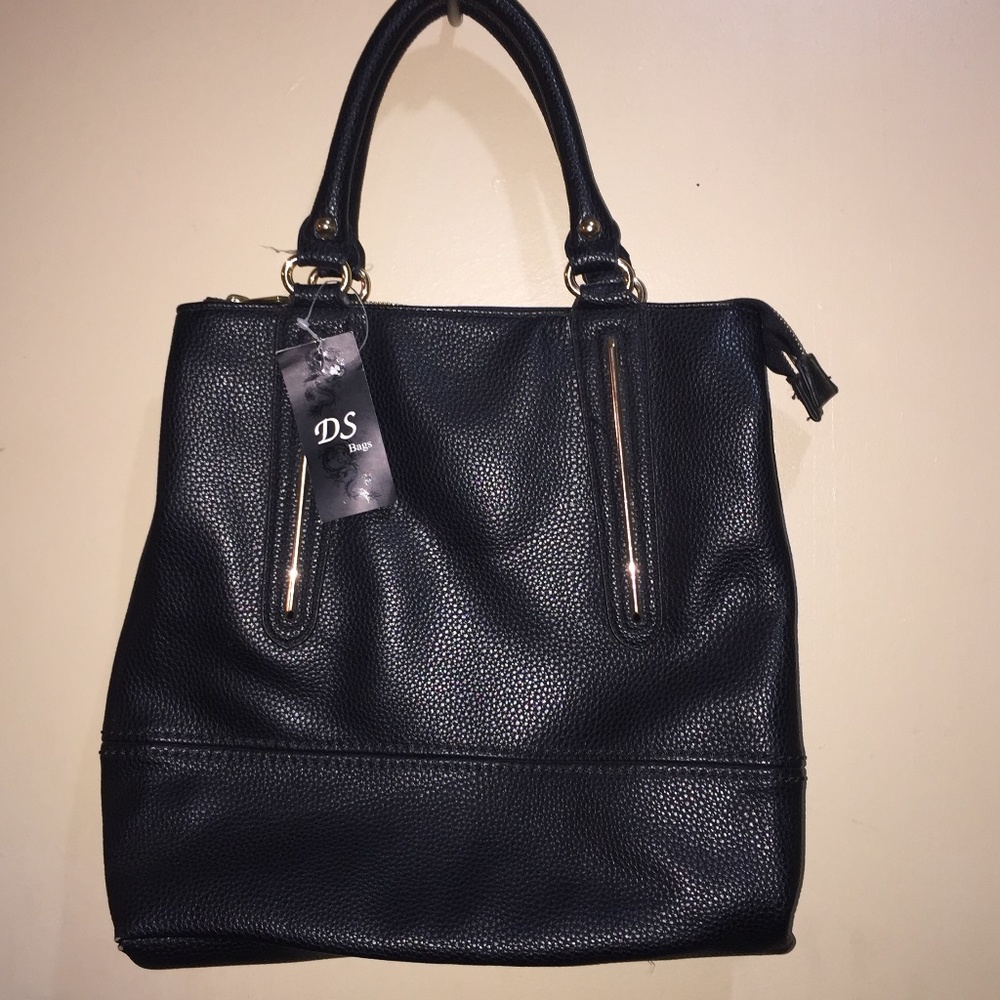 DS BLACK HANDBAG PURSE NEW